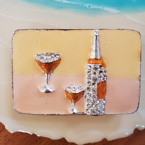 Cocktail design metal belt buckle. NWOT - Picture 2 of 4